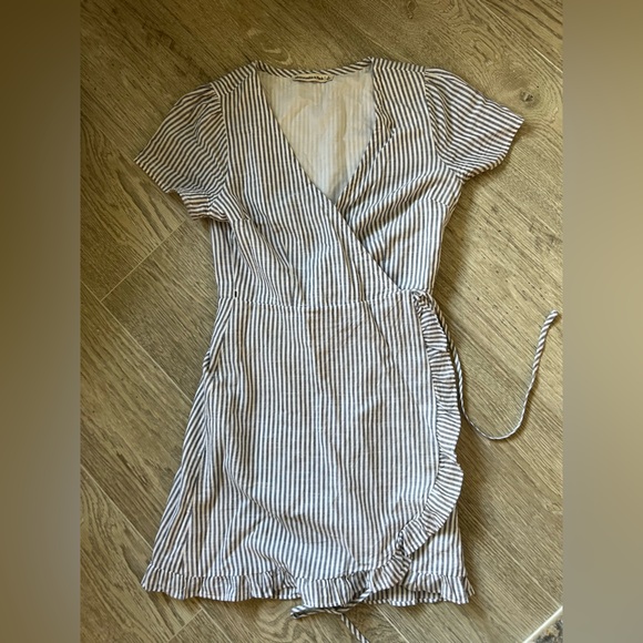 Abercrombie and fitch striped summer dress. Size S. - Picture 2 of 3